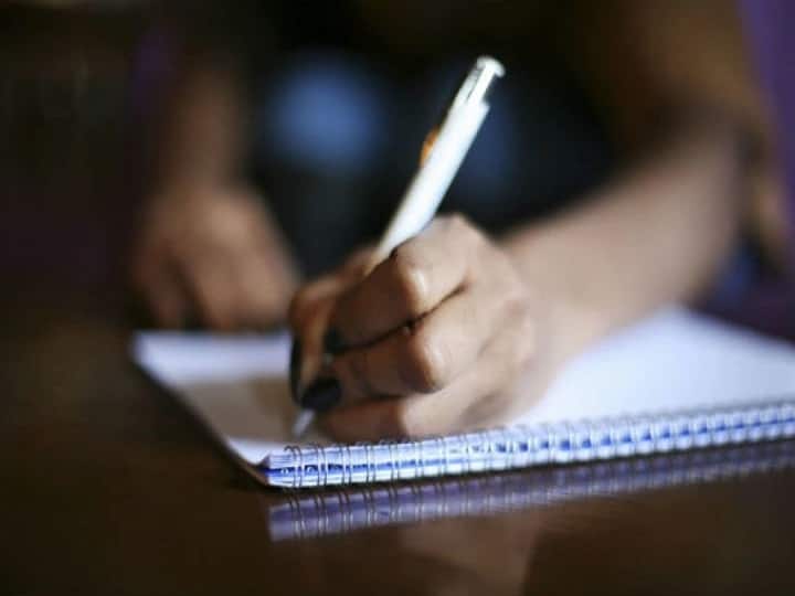 ​​Writing Skills Tip​s know how to write easily ​ ​​Writing Tip​s: ​​​​लिखने की डालनी है​ ​आदत तो​ इन टिप्स​ को अपनाएं​
