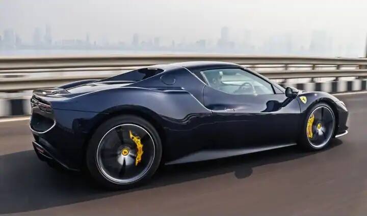 পারফরম্যান্স কার অফ দি ইয়ারের বিজয়ী Ferrari 296 GTB।  নিজস্ব চিত্র