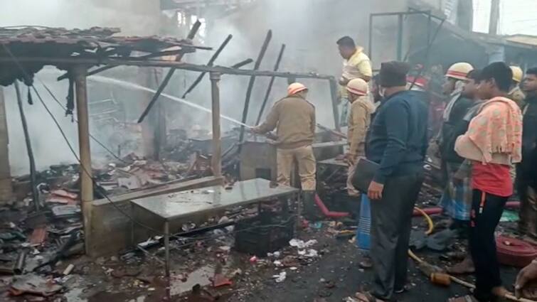 south 24 pargana bamankhali fire many shop burned South 24 Pargana: সাতসকালে ভয়াবহ আগুন, পুড়ে ছাই একাধিক দোকান