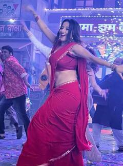 In Pics: सोशल मीडियावर मोनालिसाची हवा; मिलियन्समध्ये फॉलोअर्स अन् चर्चाच चर्चा