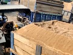 अवैध खनन पर मंत्री की नाराजगी के बाद जागी पुलिस, 13 ट्रैक्टर और 1 पनडुब्बी जब्त