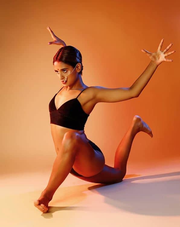 डान्स इंडिया डान्स या रिअ‍ॅलिटी शोच्या (Dance India Dance) सीझन 2 विजेती डान्सर आणि कोरिओग्राफर शक्ती मोहन (Shakti Mohan).