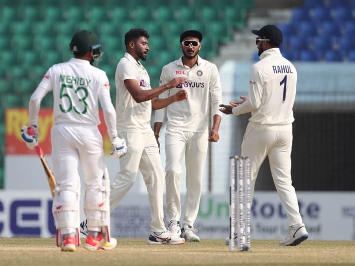 Team India Shocks everyone with playing extra fast bowler at spin track Mirpur Wicket helps Spinners IND vs BAN: चौंकाने वाला रहा टीम इंडिया का फैसला, स्पिन की मददगार विकेट पर खिला रहे हैं एक अतिरिक्त तेज गेंदबाज