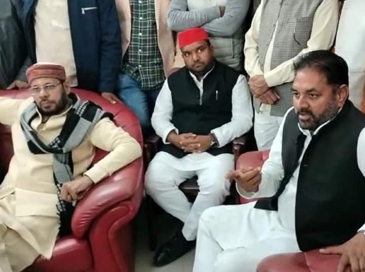 Raebareli News: सोमू ढाबे को गिराने पर सपा प्रतिनिधिमंडल ने जताई नाराजगी, अखिलेश यादव को सौंपेंगे रिपोर्ट UP news SP delegation expressed displeasure over demolition of Somu Dhaba in Raebareli ann Raebareli News: सोमू ढाबे को गिराने पर सपा प्रतिनिधिमंडल ने जताई नाराजगी, अखिलेश यादव को सौंपेंगे रिपोर्ट