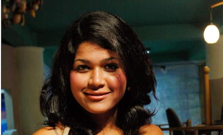 জেলে থাকাকালীনই বয়সে ৪৪ বছরের ছোট নিহিতা বিশ্বাসকে বিয়ে করেন চার্লস। নিহিতার বাবা চার্লসেরই আইনজীবী। চার্লসের হয়ে আদালতে অনুবাদের কাজ করতেন নিহিতা। ২০১৭ সালে অস্ত্রোপচারের সময় চার্লসকে রক্তও দেন নিহিতা।