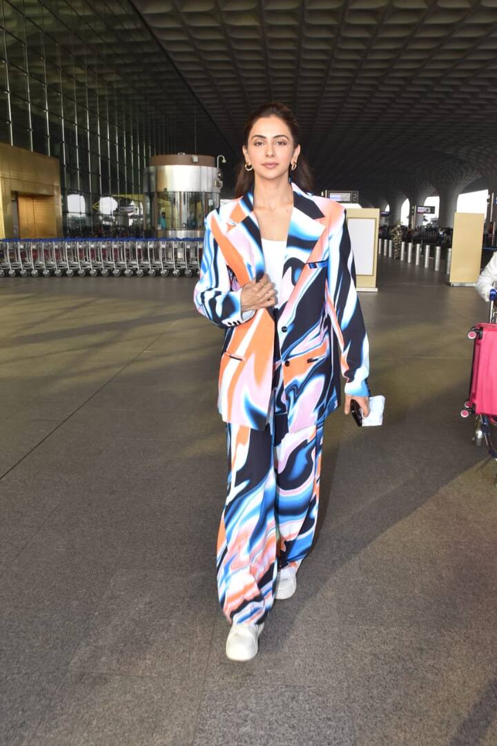 हाल ही एक्ट्रेस ने अपने इंस्टाग्राम पर फिल्म शूटिंग की दौरान की कुछ तस्वीरें शेयर की,जिसे उन्होंने कैप्शन दिया,