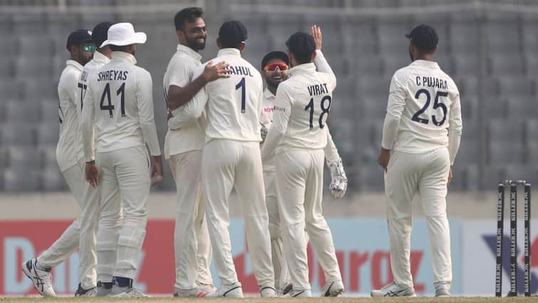 India vs Bangladesh 2nd Test: India in driver's seat after Ashwin, Umesh share eight wickets at Mirpur Ind vs Ban, 2nd Test: মীরপুরে উমেশ-অশ্বিনের দাপট, বাংলাদেশের বিরুদ্ধে প্রথম দিনই চালকের আসনে ভারত