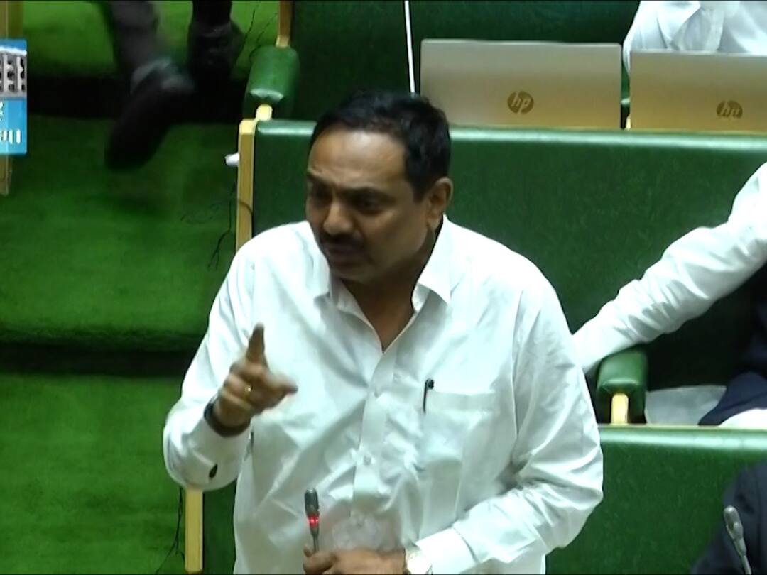 Jayant Patil: जयंत पाटील संतापले, अध्यक्षांसाठी अपशब्दाचा वापर; सत्ताधाऱ्यांकडून निलंबित करण्याची मागणी, विधानसभेत गदारोळ maharashtra assembly winter session NCP MLA Jayant Patil use bad word for assembly speaker rahul narvekar Jayant Patil: जयंत पाटील संतापले, अध्यक्षांसाठी अपशब्दाचा वापर; सत्ताधाऱ्यांकडून निलंबित करण्याची मागणी, विधानसभेत गदारोळ