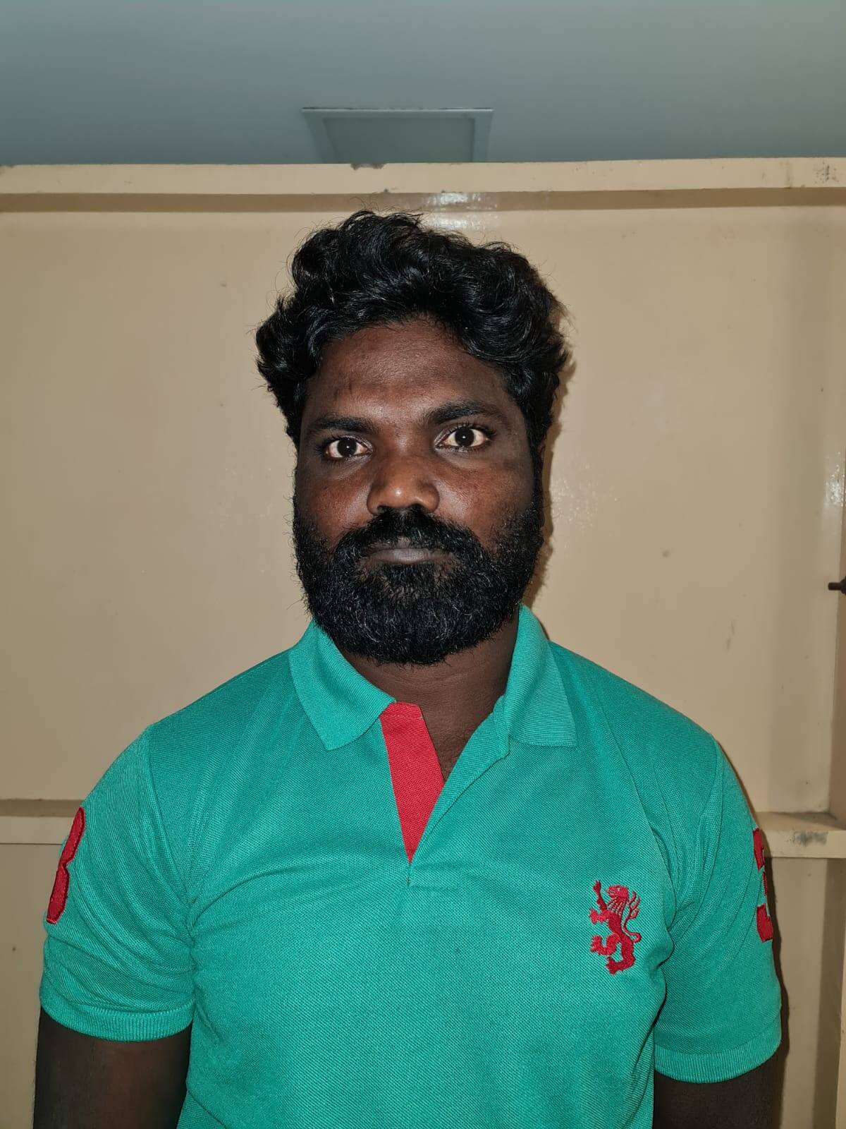 Chittoor Crime : పొలాల వద్ద ఇళ్లే టార్గెట్, చోరీలు చేసి మారుమూల గ్రామాల్లో మకాం!