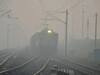 Nagpur Weather : नागपुरातील धुक्याचा रेल्वे गाड्यांना फटका, 14 तासांपर्यंत उशीर; विलंबाने धावणाऱ्या एक्स्प्रेस कोणत्या?