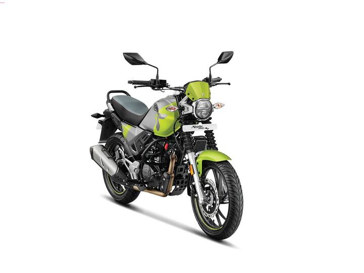 यात 5-स्पीड गिअरबॉक्स मिळतो. Xpulse 200T 2V च्या तुलनेत, नवीन इंजिन अनुक्रमे 0.7bhp आणि 0.2Nm अधिक पॉवर आणि टॉर्क जनरेट करते.