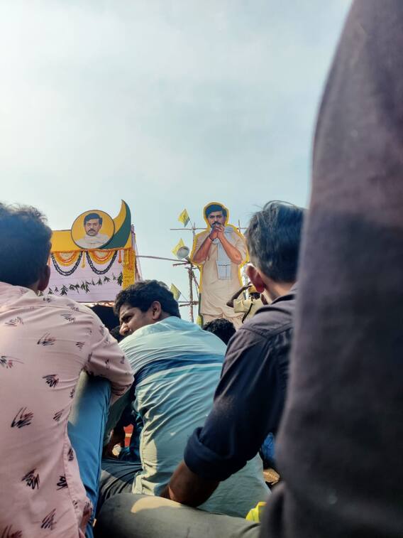 RC 15 Ram Charan as CM : రామ్ చరణ్ ను పవర్ ఫుల్ పొలిటీషియన్ గా చూపిస్తున్న శంకర్ | ABP Desam