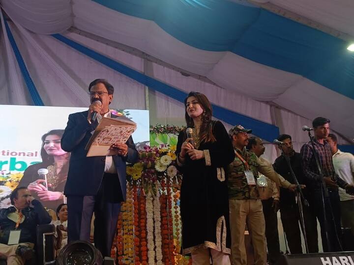 Bhopal Actress Raveena Tandon called Forest Minister Vijay Shah as her elder brother MP News ANN Bhopal News: रविना टंडन ने वन मंत्री विजय शाह को बताया बड़ा भाई, कहा- कोई भी नहीं कर सकता ऐसा काम