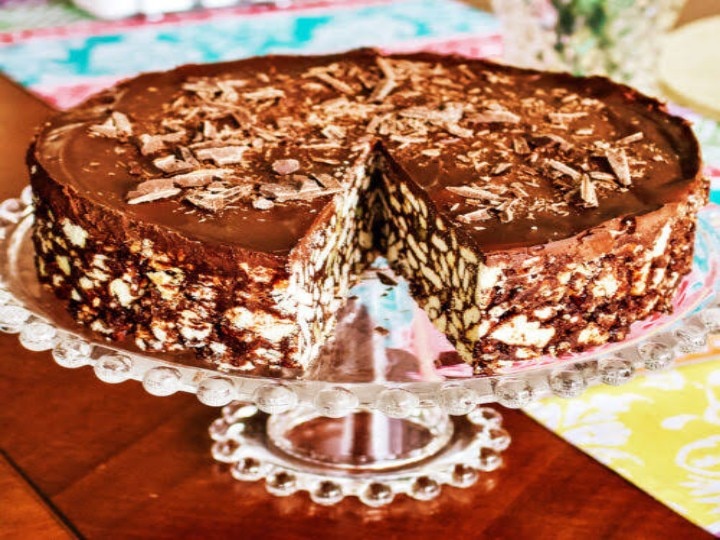 cake recipe make this simple cake without oven - Cake Recipe : बिना कुकर या  ओवन के फ्रिज में रखकर बनाएं यह आसान Biscuit Cake , जीवन शैली न्यूज