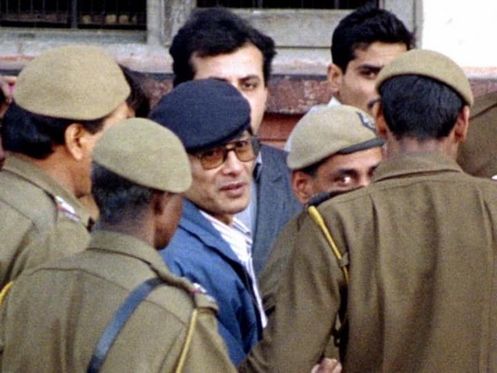 French Serial Killer aka Bikini killer Charles Sobhraj today released from Nepal Jail Charles Sobhraj: 19 साल बाद आजाद हुआ 'बिकिनी किलर' चार्ल्स शोभराज, नेपाल ने दिया 15 दिन के भीतर देश भेजने का आदेश