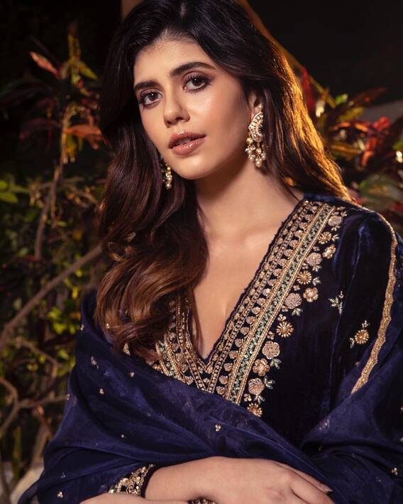 Sanjana Sanghi : संजना संघीचा एथनिक अवतार; नव्या फोटोत दिसतेय खास!