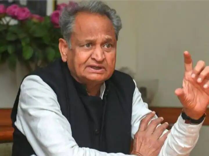 Rajasthan: दो जाट नेताओं की बीच फंसे सीएम गहलोत, हनुमान बेनीवाल को लेकर हरीश चौधरी ने लगाया ये आरोप Rajasthan MLA Harish Chaudhary targeted CM Ashok Gehlot said- RLP is his sponsored party ann Rajasthan: दो जाट नेताओं की बीच फंसे सीएम गहलोत, हनुमान बेनीवाल को लेकर हरीश चौधरी ने लगाया ये आरोप