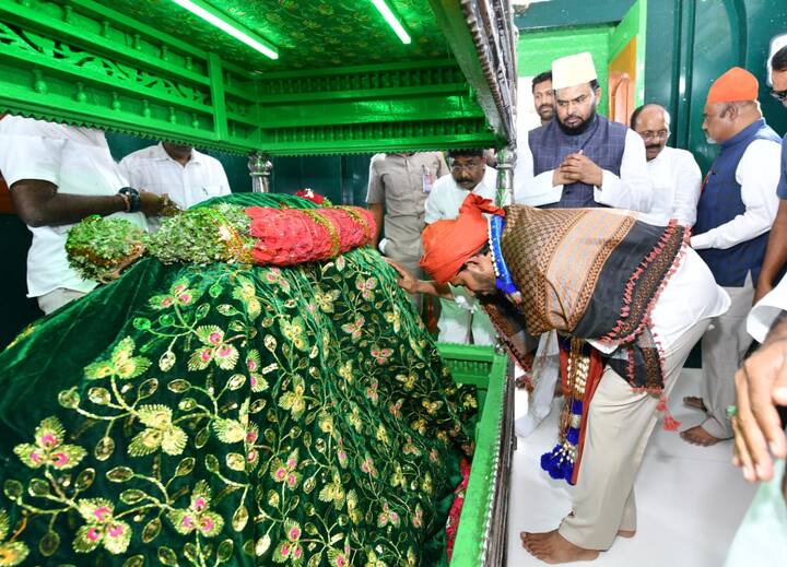 అమీన్ పీర్ దర్గాలో సీఎం జగన్ ప్రత్యేక ప్రార్థనలు