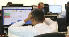 Stock Market Closing: માર્કેટમાં માતમ, 980 પોઇન્ટના કડાકા સાથે શેરબજાર બંધ, રોકાણકારોના ડૂબ્યાં અધધ કરોડ