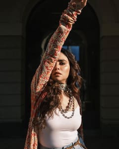 Amruta Khanvilkar: अमृता खानविलकरचा क्लासी लूक; फोटोवरुन नजर हटणार नाही