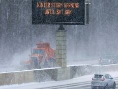 மைனஸ் 40 டிகிரி பாரன்ஹீட்...அமெரிக்காவை திருப்பிபோட்ட வரலாறு காணாத புயல்...என்ன நடக்கிறது?