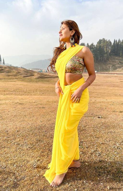 टिक टॉकवर बंदी घातल्यानंतर तिने स्वतःचे यूट्यूब चॅनल देखील बनवले आणि ती एक प्रसिद्ध यूट्यूबर बनली .