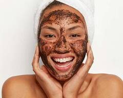 सर्दियों में ऐसा रहेगा आपका नाइट स्किन केयर रूटीन, तो चमकेगी त्वचा