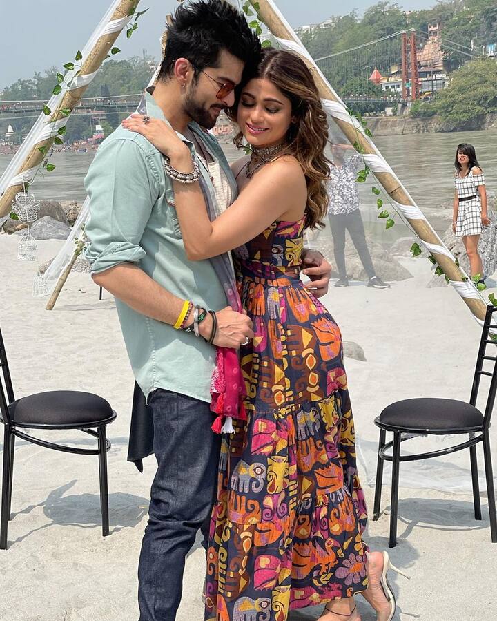 Flames of love ignited between Shamita Shetty and Raqesh Bapat on the sets of Bigg Boss OTT. The two were much in love with each other until they decided to go separate ways after a few months of dating.