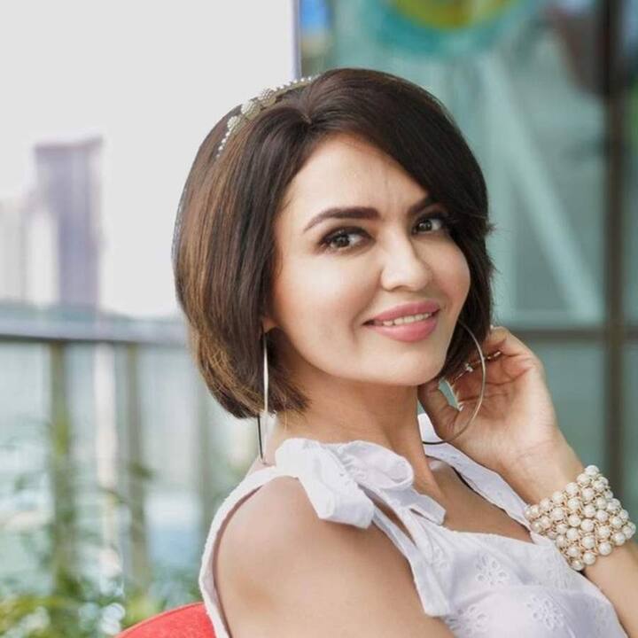 पारुल चौधरी – एक्ट्रेस पारुल चौधरी भी शो में कुछ एपिसोड में नजर आई थी. उन्होंने मोना चोपड़ा का किरदार निभाया था. लेकिन कुछ ही दिन में वो भी शो से अचानक गायब हो गई.