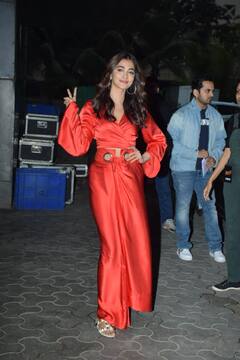 Cirkus Screening: रणवीर सिंह से पूजा हेगड़े तक... 'सर्कस' की स्पेशल स्क्रीनिंग में बी-टाउन को ये सितारे हुए शामिल