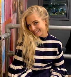 Isabella Symonds PHOTO: સૌથી મોંઘા પ્લેયર સેમ કરનની ગર્લફ્રેન્ડની સુંદરતા આગળ બોલિવૂડની હિરોઈનો પણ ઝાંખી પડે