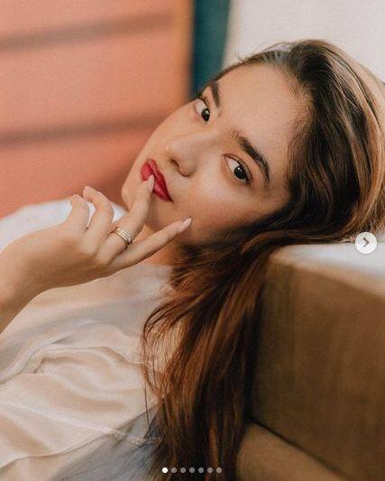 ਹਾਲ ਹੀ 'ਚ ਅਦਾਕਾਰਾ ਨੇ ਇੱਕ ਵਾਰ ਫਿਰ ਲੇਟੈਸਟ ਫੋਟੋਸ਼ੂਟ ਦੀਆਂ ਤਸਵੀਰਾਂ ਨਾਲ ਸੋਸ਼ਲ ਮੀਡੀਆ 'ਤੇ ਸੁਰਖੀਆਂ ਬਟੋਰੀਆਂ ਹਨ। ਦੇਖੋ ਉਸਦਾ ਕਾਤਲ ਲੁੱਕ...