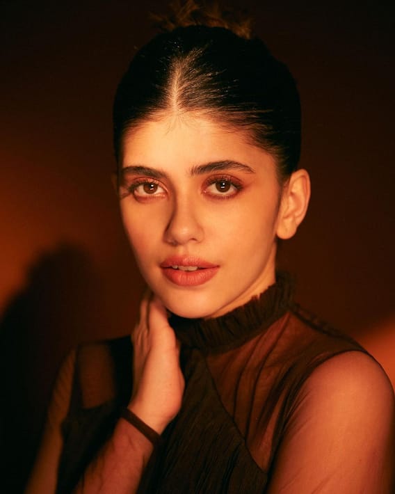 Sanjana Sanghi : संजना संघीचा एथनिक अवतार; नव्या फोटोत दिसतेय खास!