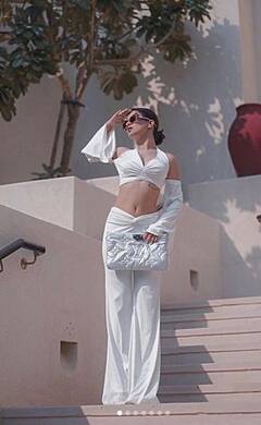 Avneet Kaur: ਸਫੇਦ ਪਹਿਰਾਵੇ 'ਚ ਅਵਨੀਤ ਕੌਰ ਨੇ ਦਿੱਤੇ ਸਟਾਈਲਿਸ਼ ਪੋਜ਼, ਪ੍ਰਸ਼ੰਸਕਾਂ ਨੇ ਬੰਨ੍ਹੇ ਤਾਰੀਫਾਂ ਦੇ ਪੁਲ