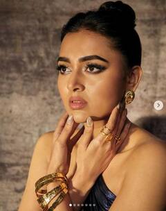 Tejasswi Prakash: ਰਿਵੀਲਿੰਗ ਡਰੈੱਸ ਪਹਿਨ ਕੇ ਤੇਜਸਵੀ ਪ੍ਰਕਾਸ਼ ਨੇ ਕੈਮਰੇ ਦੇ ਸਾਹਮਣੇ ਦਿੱਤੇ ਸੀਜ਼ਲਿੰਗ ਪੋਜ਼