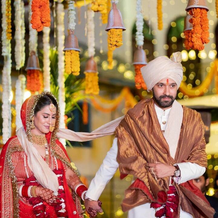 Vikrant Massey Marriage: टीवी और बॉलीवुड एक्टर विक्रांत मैसी ने 14 फरवरी 2022 को हिमाचल प्रदेश में अपनी लेडीलव शीतल ठाकुर के साथ शादी की थी.