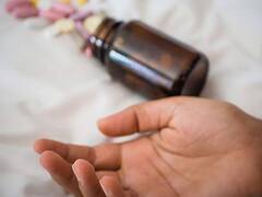 Crime: பணம் கேட்டு மிரட்டிய ஆபாசப்பட நடிகை.. மனைவி, தாயுடன் விஷம் குடித்த இளைஞர்.. வைரலாகும் வீடியோ