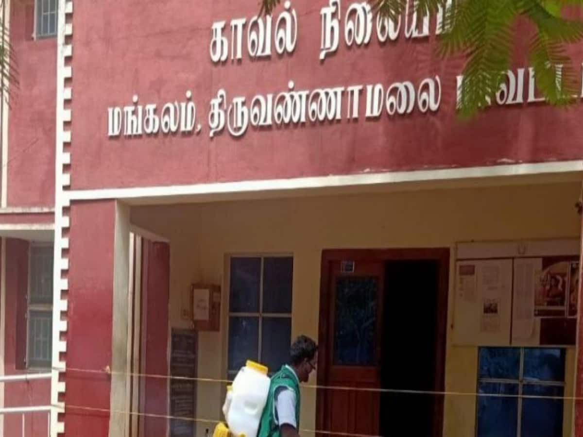 Crime ; மாணவியின் கன்னத்தில் சூடு வைத்த தலைமை ஆசிரியை பணியிடை நீக்கம்: மாவட்ட கல்வி அலுவலர் நடவடிக்கை