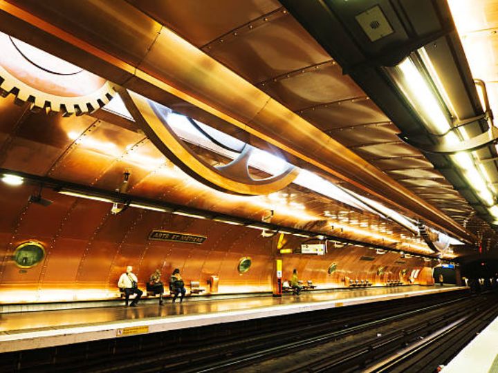 World Beautiful Metro Stations: दुनिया के 6 सबसे खूबसूरत मेट्रो स्टेशन, जो किसी 'टूरिस्ट स्पॉट' से कम नहीं