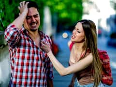 गर्लफ्रेंड की 'चिकचिक' से हैं परेशान, छुड़ाना चाहते हैं पीछा? अपनाएं ये ट्रिक्स