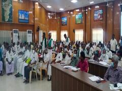 தஞ்சாவூர்: வெளியூர் வியாபாரிகளுக்கு கொள்முதல் பணியாளர்கள் துணை போகின்றனர் - விவசாயிகள் குற்றச்சாட்டு