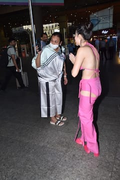 Urfi Javed: ఉర్ఫీ ఇలా కనిపిస్తే ఎవరైనా కళ్లప్పగించి చూడాల్సిందే