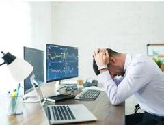 Stock Market Loss: ਤਿੰਨ ਮਹੀਨਿਆਂ 'ਚ ਸ਼ੇਅਰ ਬਾਜ਼ਾਰ 'ਚ ਨਿਵੇਸ਼ਕਾਂ ਨੂੰ ਲੱਗਾ ਸਭ ਤੋਂ ਵੱਡਾ ਝਟਕਾ, 8 ਲੱਖ ਕਰੋੜ ਰੁਪਏ ਦੀ ਪੂੰਜੀ ਦਾ ਸਫਾਇਆ