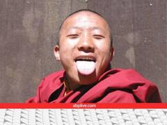 कहीं जीभ दिखाकर तो कहीं सूंघकर...जानिए कहां है मेहमान नवाजी के ये अनोखे रिवाज