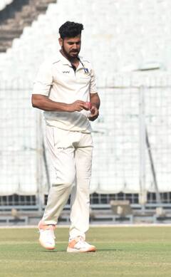 Ranji Trophy: সারাদিনে পড়ল মাত্র ৩ উইকেট, ঘরের মাঠে জয়ের স্বপ্ন পূরণ হল না বাংলার