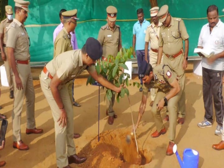 காவலர்களை குற்றவாளிகள் தாக்கினால் துப்பாக்கியால் சுடுவதில் எந்தவித தயக்கமும் காட்ட வேண்டாம் - டிஜிபி சைலேந்திரபாபு