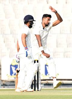 Ranji Trophy: সারাদিনে পড়ল মাত্র ৩ উইকেট, ঘরের মাঠে জয়ের স্বপ্ন পূরণ হল না বাংলার