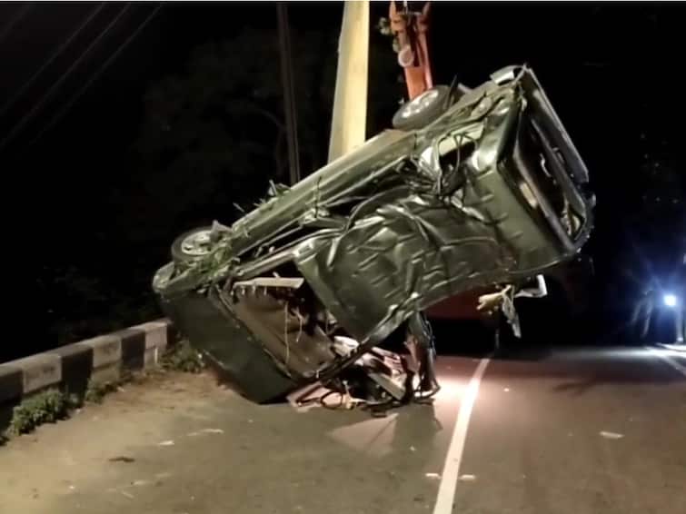 8 Killed In Tamil Nadu As Car Falls Into 40-Foot-Deep Pit At Kumily Mountain Pass 8 Killed In Tamil Nadu As Car Falls Into 40-Foot-Deep Pit At Kumily Mountain Pass
