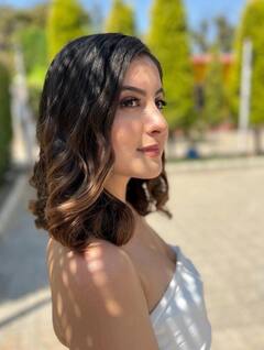 Tunisha Sharma : वय वर्ष अवघं 20; मिलियन्समध्ये फॉलोअर्स, 'थांबायचं नाय' म्हणत टुनिशानं सेटवरच आयुष्य संपवलं