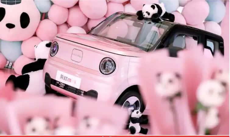 panda-mini-ev-chinese-automotive-brand-geely-launched-two-door-small-electric-car-panda-mini-ev-in-china Tata Nano-র থেকেও ছোট ইভি লঞ্চ, পাবেন ১৫০কিমি রেঞ্জ